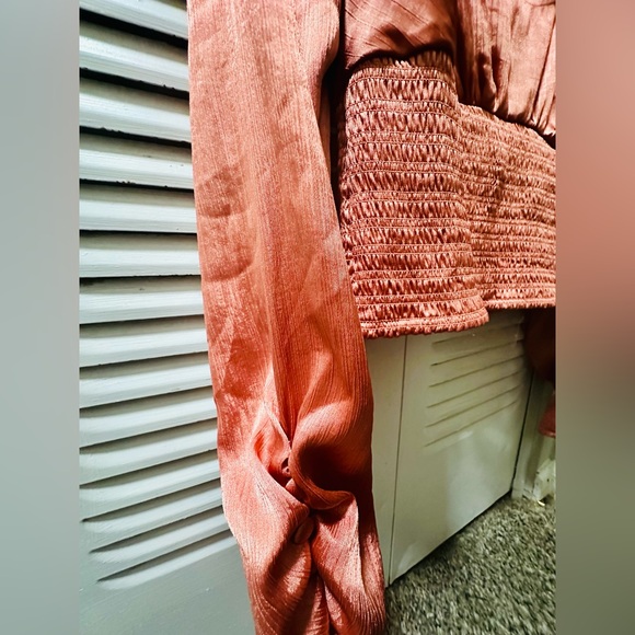 UNIQUE FREE PEOPLE
Orange and pink color
Excellent condition - Picture 4 of 5